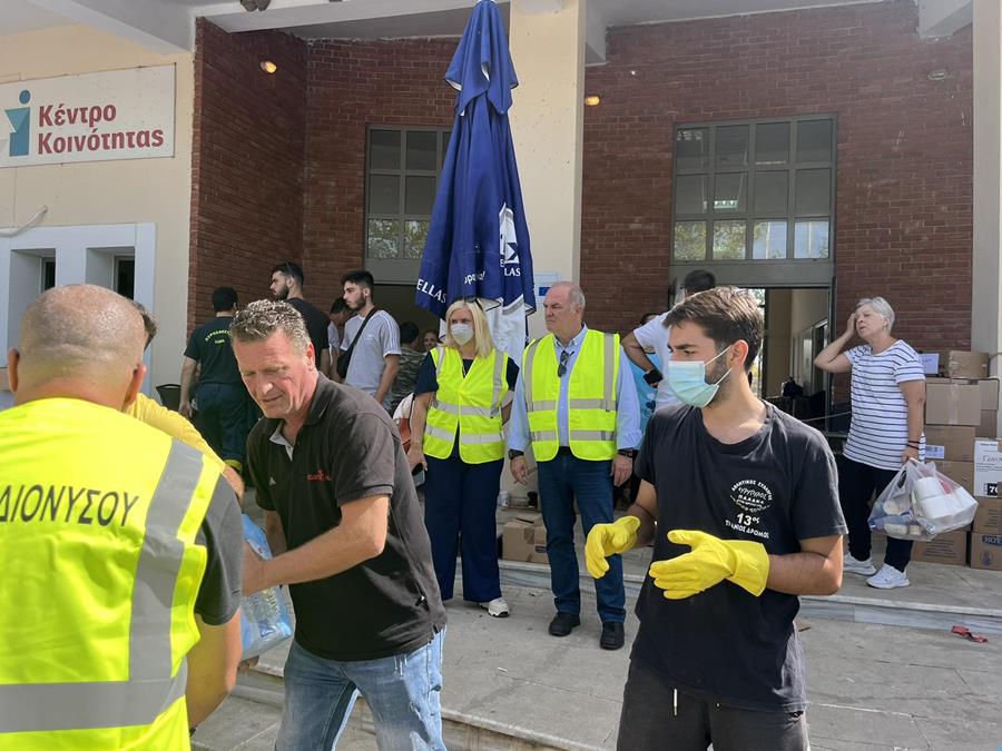 Αποστολή ανθρωπιστικής βοήθειας του Δήμου Διονύσου προς τους πληγέντες κατοίκους του Παλαμά Καρδίτσας